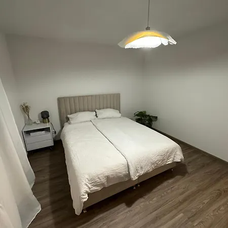Apartment Zentrale, 55m2, Helle 2 Whg Naehe Messe *