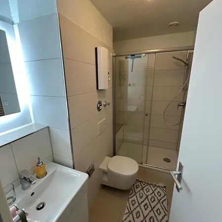 Appartement Zentrale, 55m2, Helle 2 Whg Naehe Messe Düsseldorf